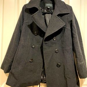 London Fog Women’s Coat , Medium and in excellent condition.